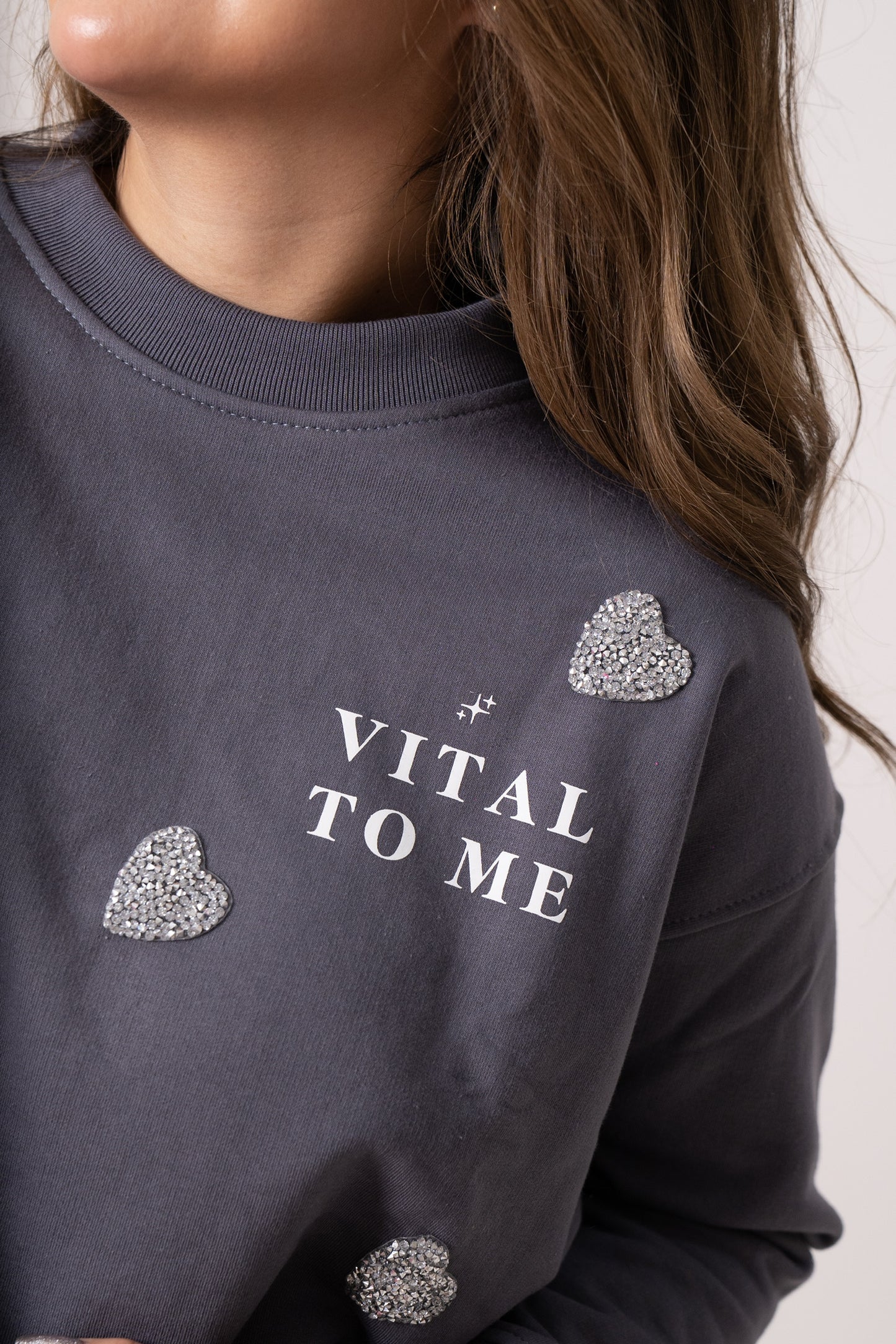 Poleron Vital Gris con Shinny hearts 🌟🪩